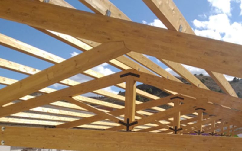 Viga laminada y tarima